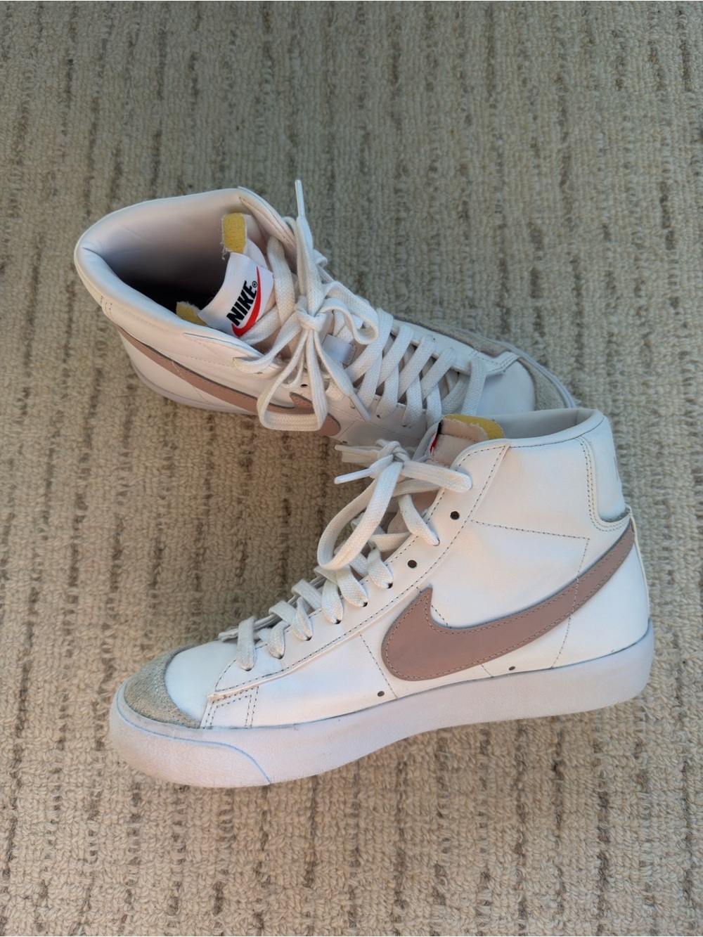 Nike Blazer Mid 77 High Top White Leather Beige Swoosh Women’s Size 8